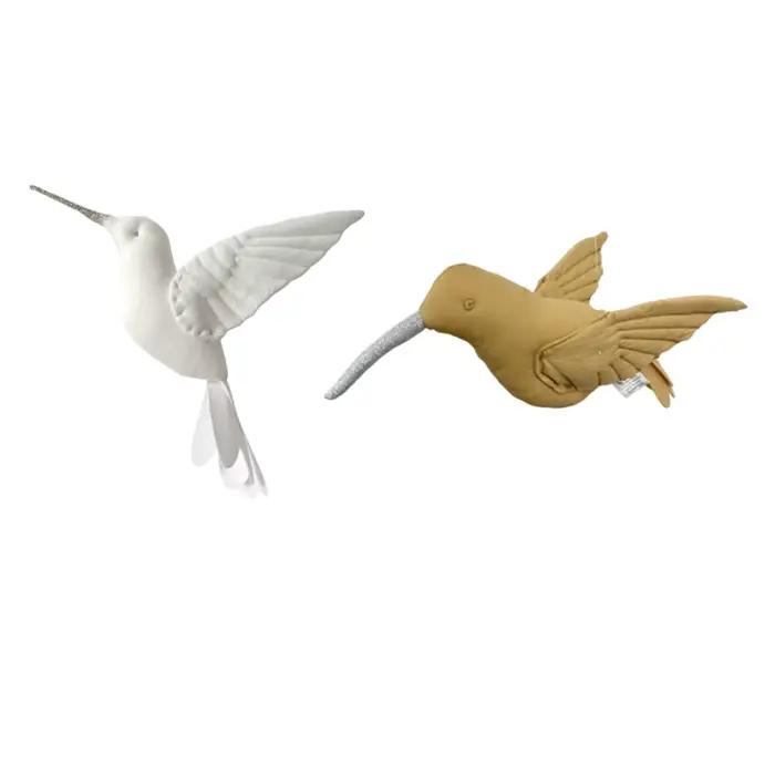 Colibri volant suspendu