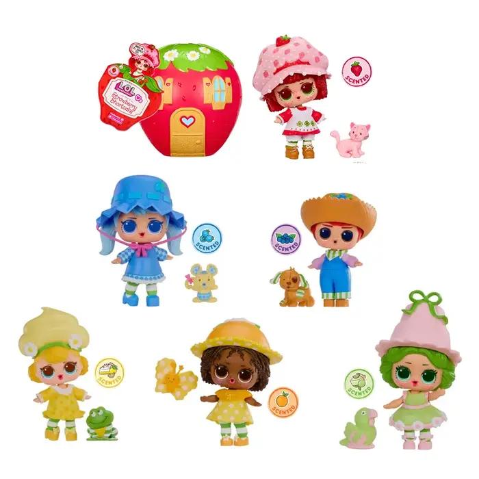 Surprise Loves Strawberry Shortcake Tots, poupées de collection parfumées avec 7 surprises