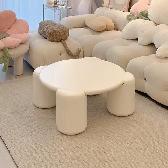 Table basse ronde tendance Kawaii Glam nordique salon