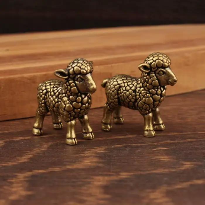 Figurine de mouton en laiton
