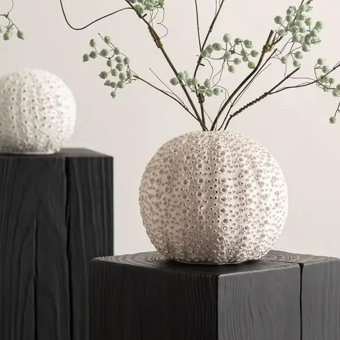 Vase circulaire en céramique corail ajouré, récipient pour fleurs séchées, conteneur pour arrangements floraux, ornements coralliens artistiques, décoration de pièce