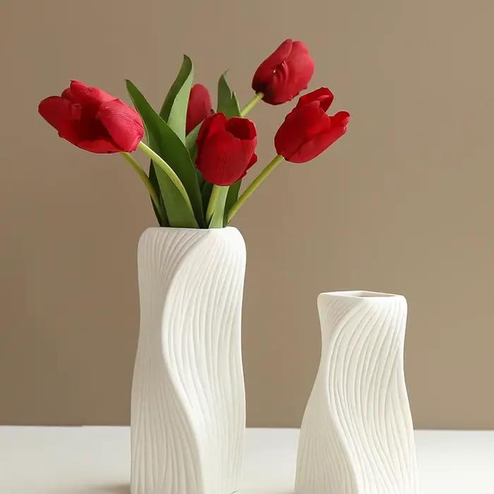 Vase en plastique nordique