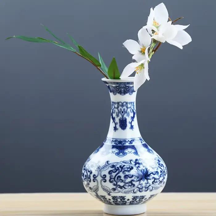 Vase en porcelaine Antique bleu et blanc