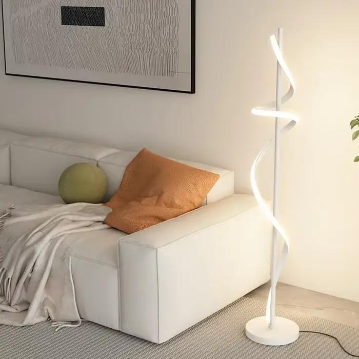 Lampe décorative en spirale côté canapé, lumière moderne, style luxueux, ligne créative, salon minimaliste, escales pour la maison, nouveau
