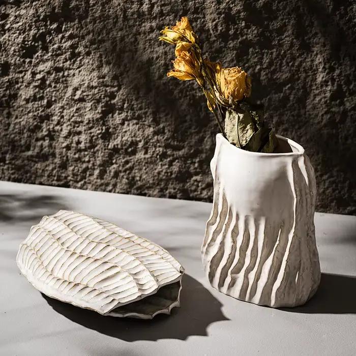 Vase en céramique rétro pour centre de table
