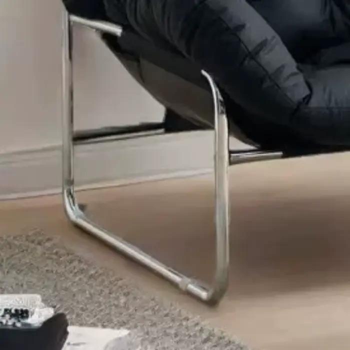 Chaise de salon moderne et minimaliste pour relaxation et décoration intérieure polyvalente pour adultes et occasions spéciales