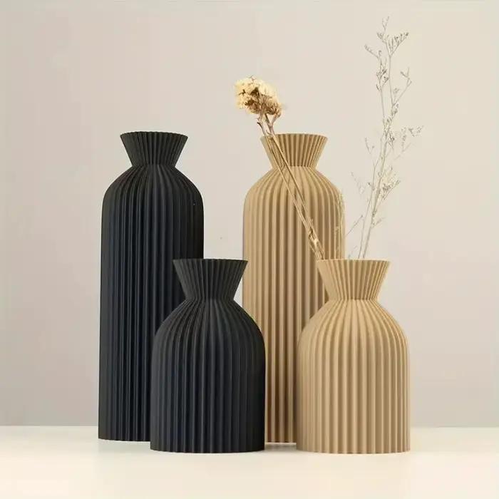 Vase en plastique élégant en noir