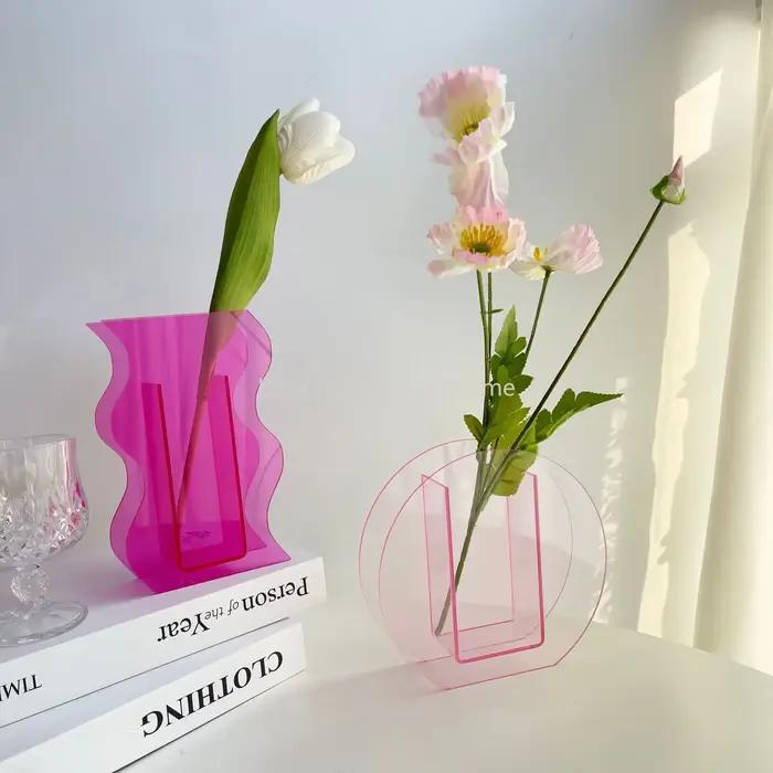 Vases en acrylique arc-en-ciel pour documents