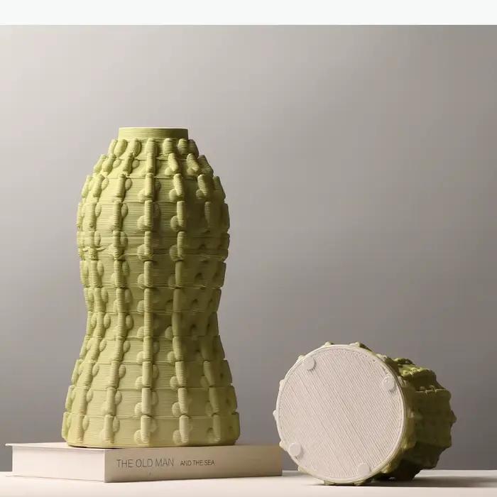 Vase en céramique vitrifiée vert géométrique pour décoration intérieure élégante et moderne à offrir pour les occasions spéciales