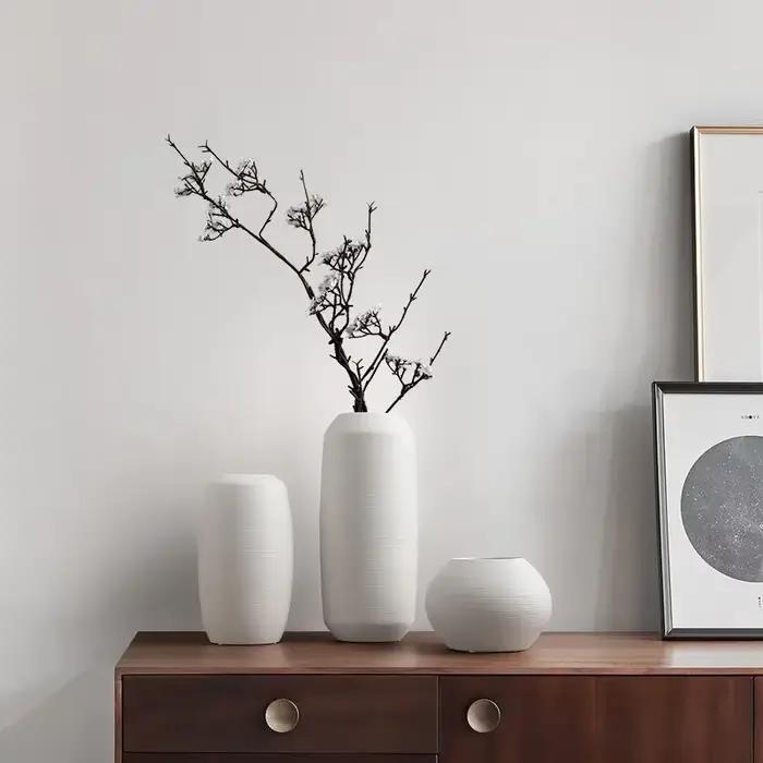 Vase de fleurs séchées en céramique brossée blanche
