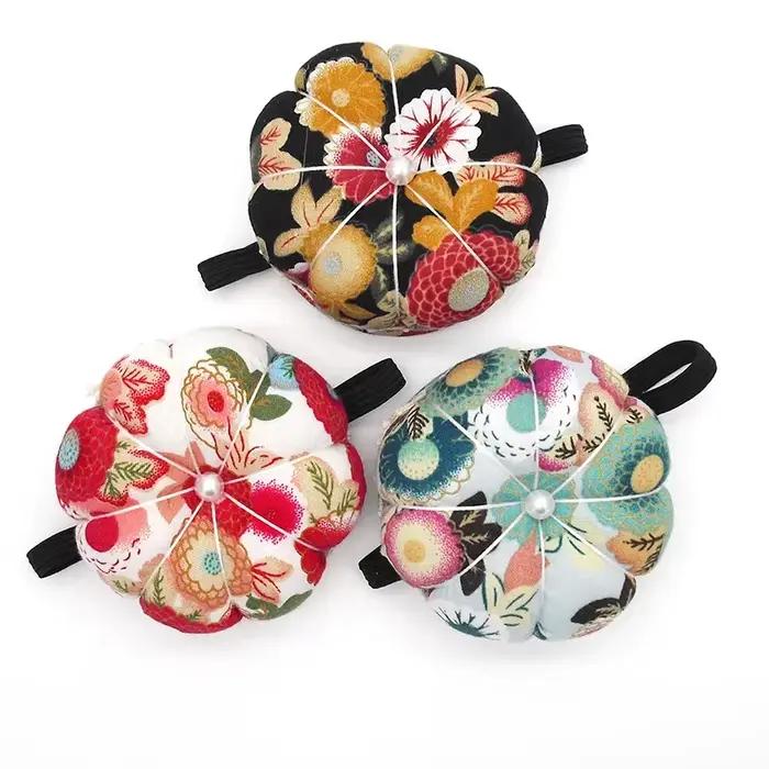 1pc couleur aléatoire forme de citrouille imprimé aiguille porte-coussin Kit de couture bricolage artisanat