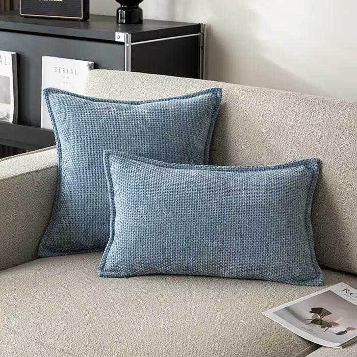 Housse de coussin en chenille tissée bleu uni gris