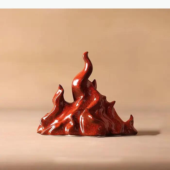 Statue créative en forme de flamme rouge, décoration de bureau, ornements, artisanat en forme de flamme torsadée, sculpture en porcelaine, décoration esthétique de la pièce