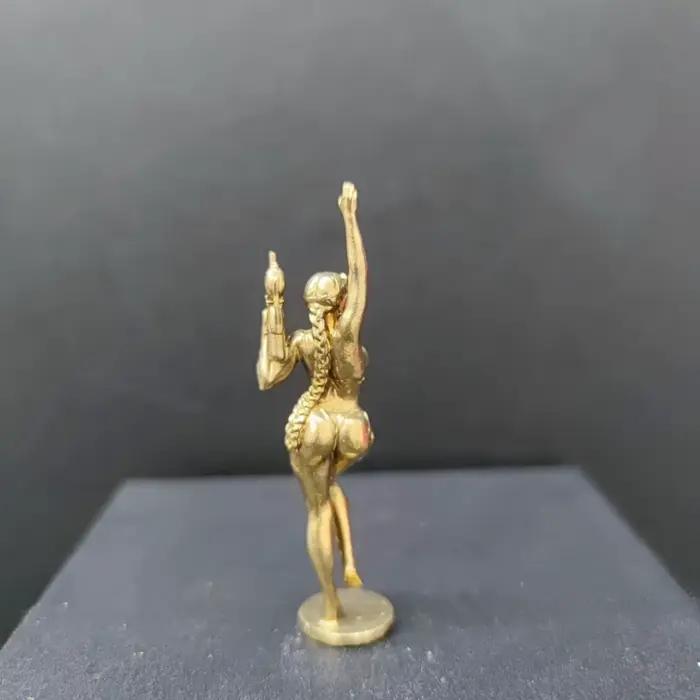 Figurine féminine en laiton vintage