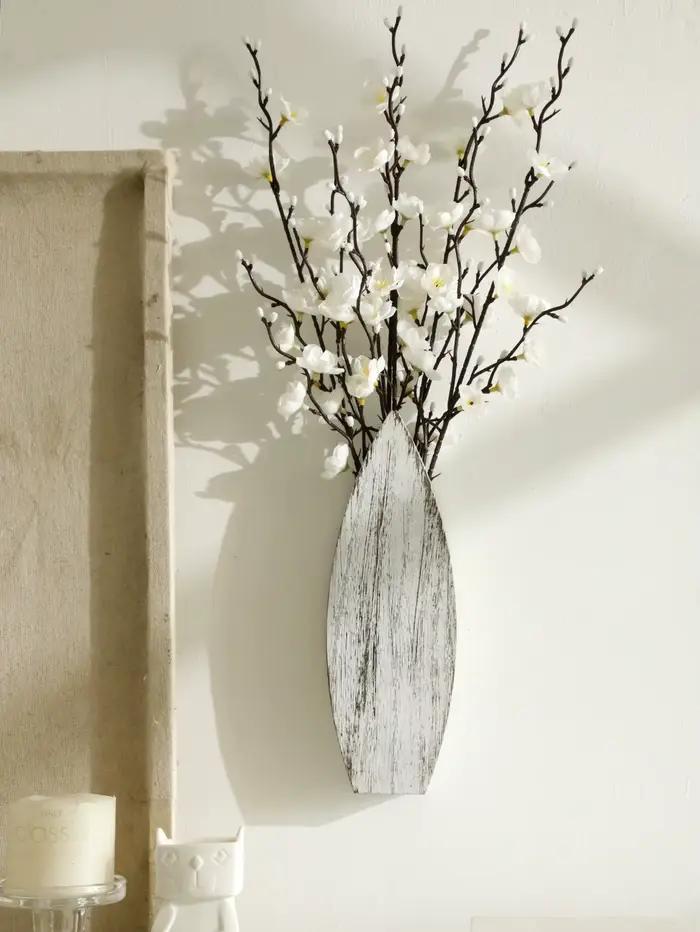 Vase nautique en bois, queue de baleine et planche de surf