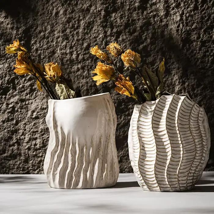 Vase en céramique rétro pour centre de table