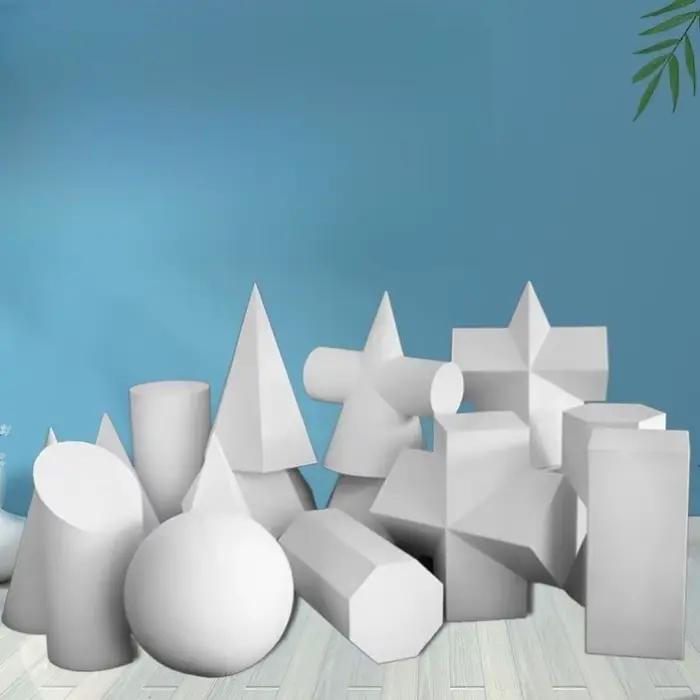 Ensemble de formes géométriques en plâtre : sphère