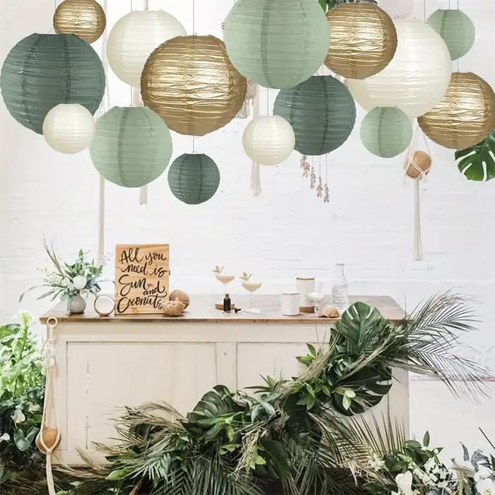 Lanternes rondes suspendues en papier vert sauge