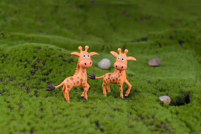 2 pièces girafe Sika cerf rouge Wapiti mignon petite Statue accessoires de décoration de la maison Miniature fille cadeau décor artisanat Figurines