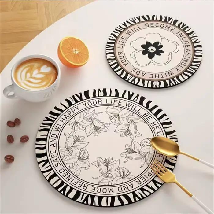 Sets de table isolants en terre de diatomée design rétro noir et blanc pour une décoration intérieure élégante et durable
