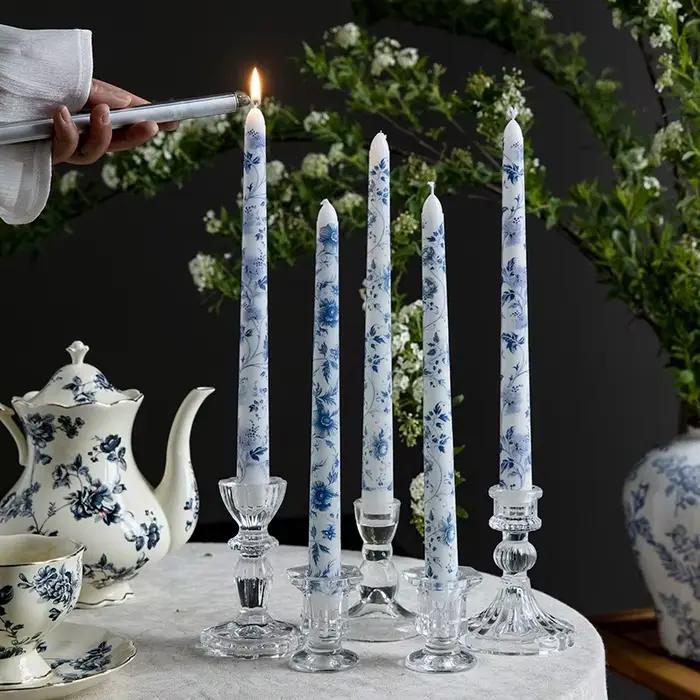 Bougies longues chinoises peintes à la main en porcelaine bleue et blanche