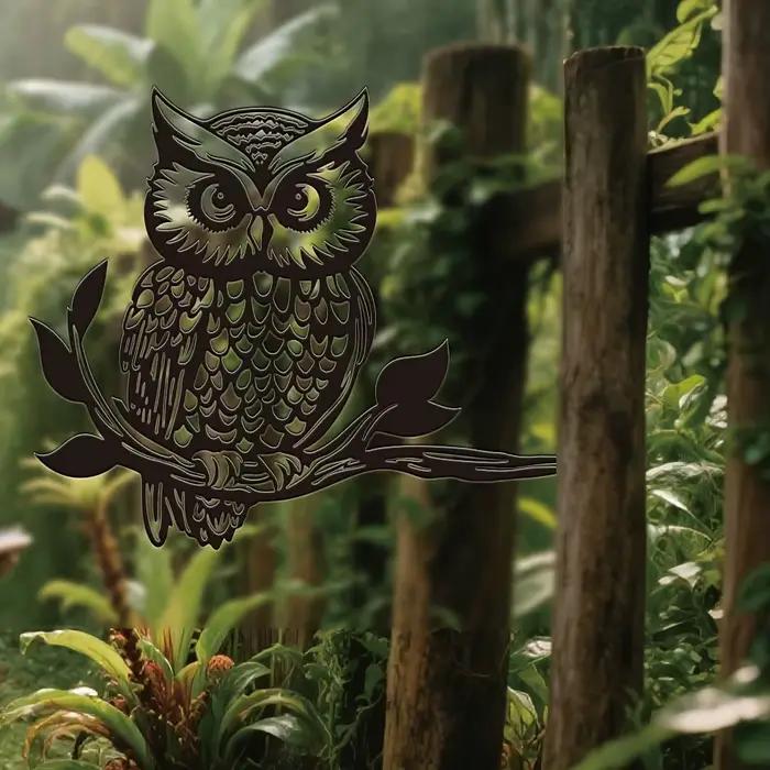 Statue de jardin en métal en forme de hibou, 1 pièce, décoration extérieure en silhouette noire avec un design complexe et des branches, construction en fer durable
