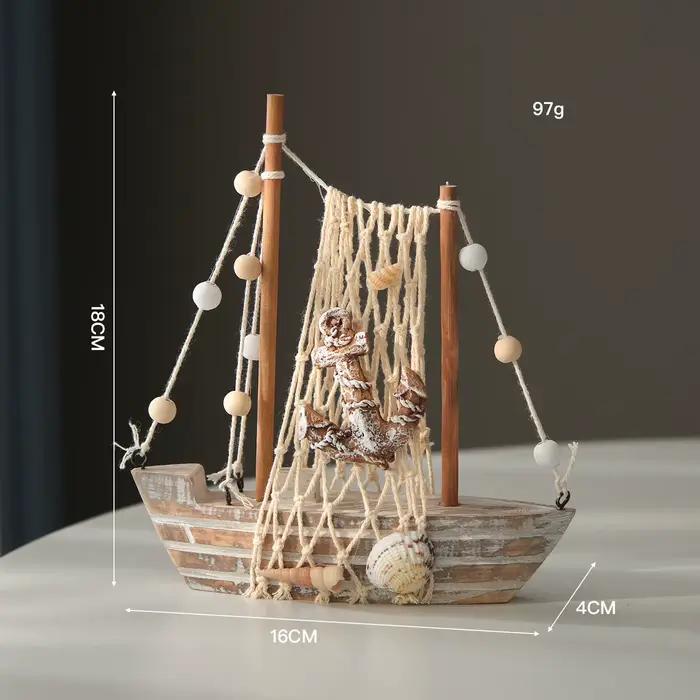 Modèle de bateau en bois vintage de 18 cm, finition vieillie, ton bois clair, voilier avec détails coquillages et filet, décoration intérieure et cadeau