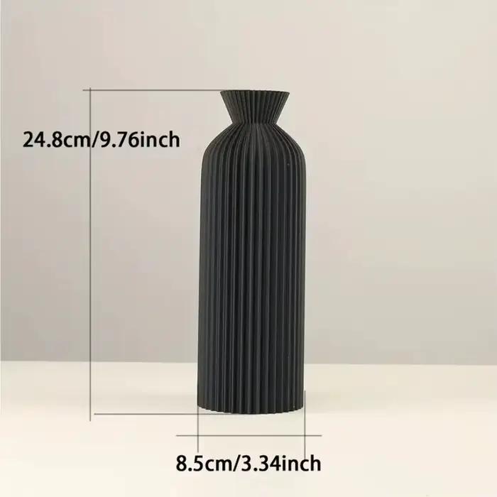 Vase en plastique élégant en noir