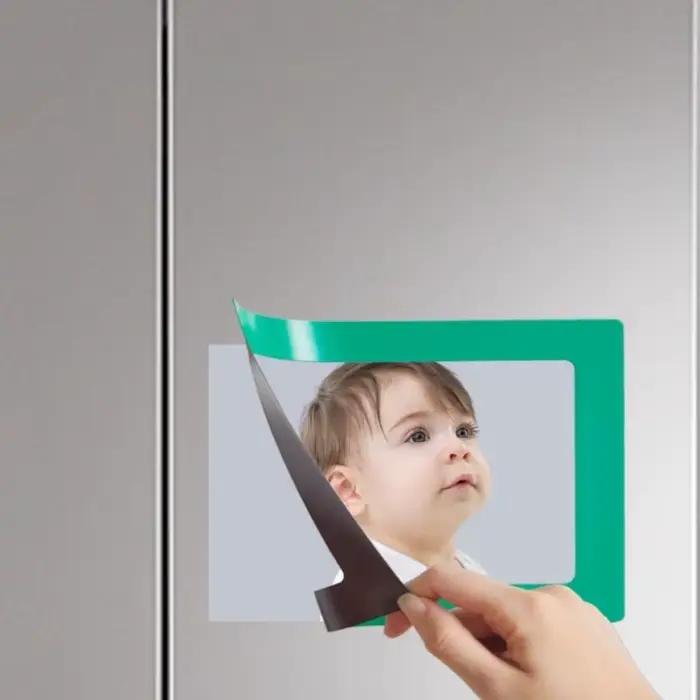 Lot de 12, cadre photo magnétique pour réfrigérateur | Peut contenir des photos de 3,5 x 5 pouces, 2,5 x 3,5 pouces, cadre photo en PVC couleur