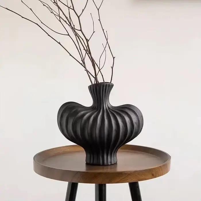 Vase nordique moderne creux pour la décoration intérieure moderne