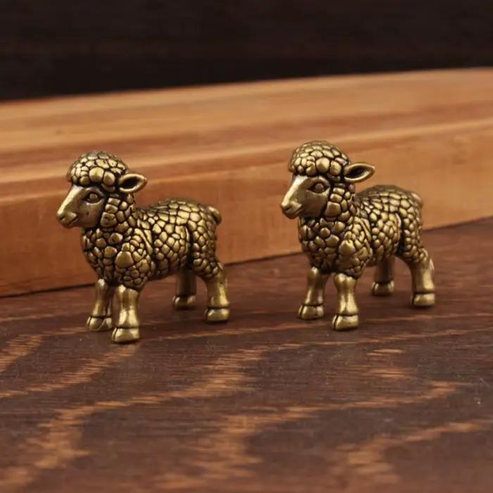 Figurine de mouton en laiton
