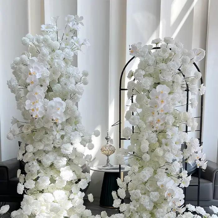 Arrangements floraux de luxe blancs pour mariage