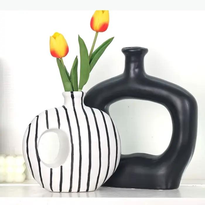 Vase en céramique rayé, géométrique abstrait ajouré, accessoires pour arrangements floraux, pot de fleurs, décoration intérieure