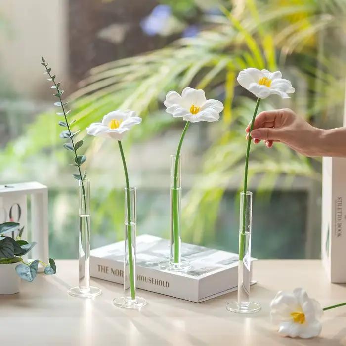 Vases cylindriques en verre droits et fins