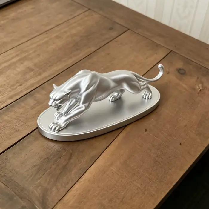 Figurine de panthère pour véhicule