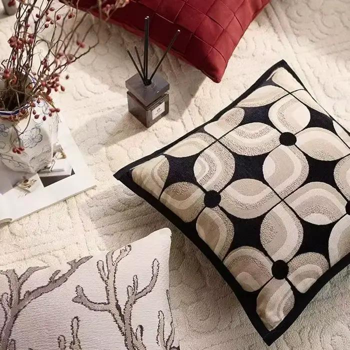Housse de coussin géométrique noir kaki