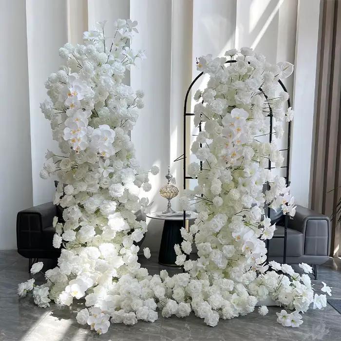 Arrangements floraux de luxe blancs pour mariage
