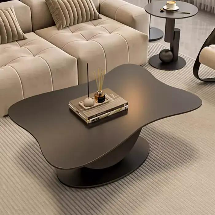 Table basse italienne simple au design esthétique tendance