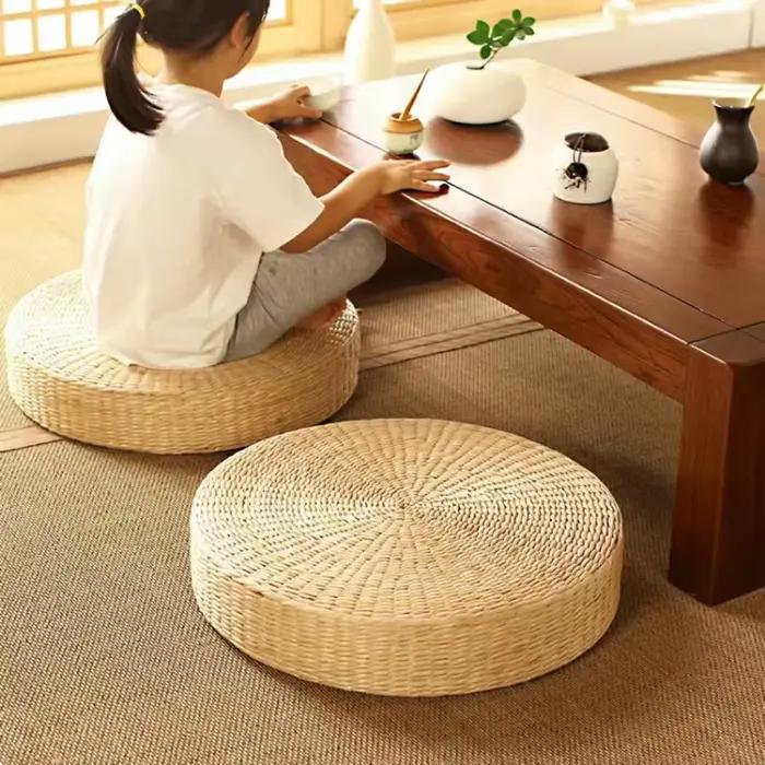 Pouf rond en paille naturelle tissée à la main