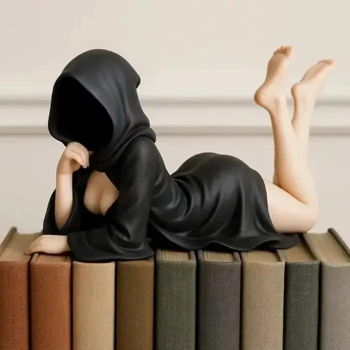 Statue masquée pour femmes