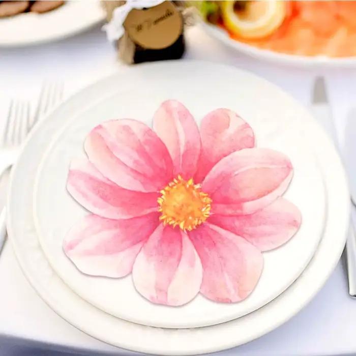 Serviettes en papier à fleurs roses