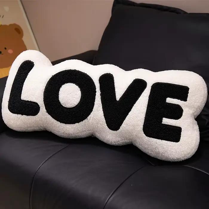Coussin lombaire en forme de lettre d'amour pour canapé salon Saint Valentin cérémonies de mariage décorations de fête couleur bleu royal gris clair lac bleu rouge clair rouge foncé vert clair