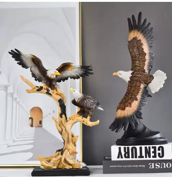 Statues décoratives en résine d'aigle simulé
