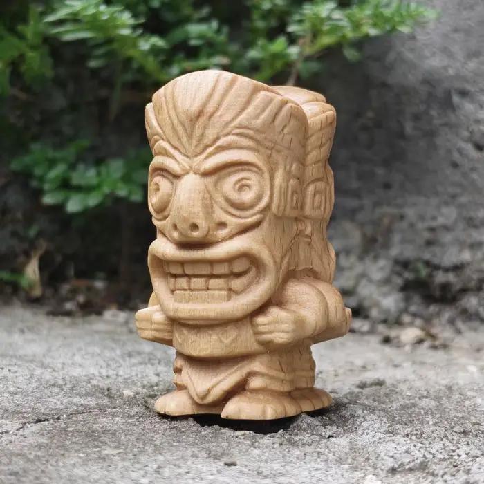 Figurine Totem Tiki en bois sculptée à la main de 1