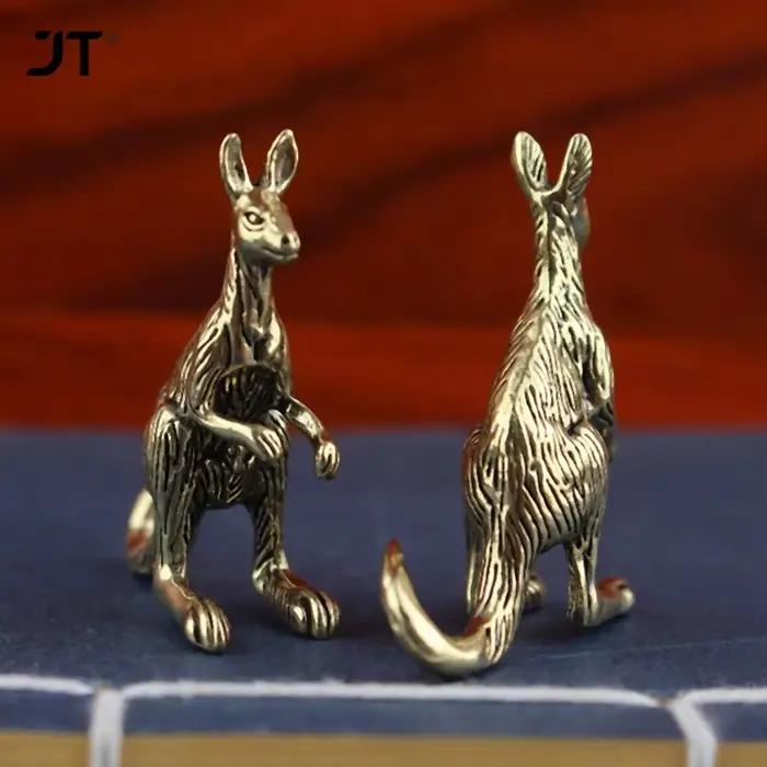 Figurine de marmotte de Lion en laiton