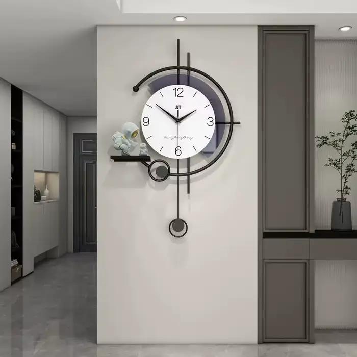 Horloge murale décorative pour salon et porche, avec ornements planètes et astronautes, pour la décoration intérieure et les murs de fond de télévision
