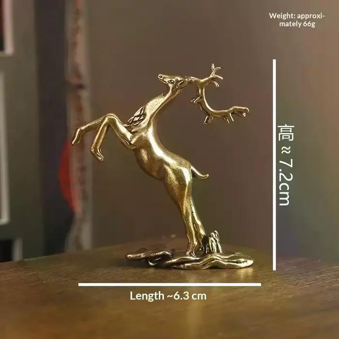 Petite statue de cerf sika sautant en laiton rétro