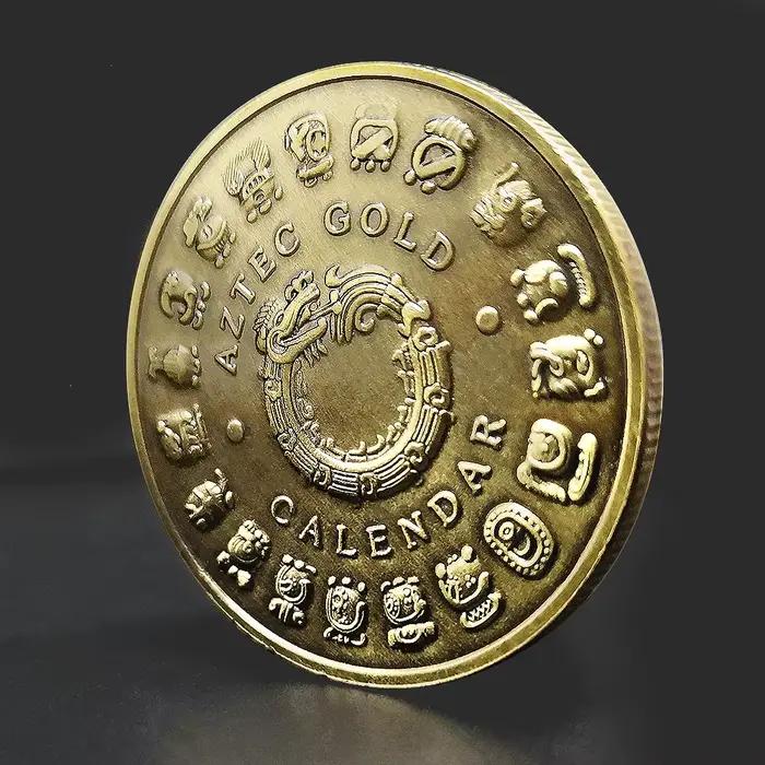 Calendrier de Dragon en or aztèque