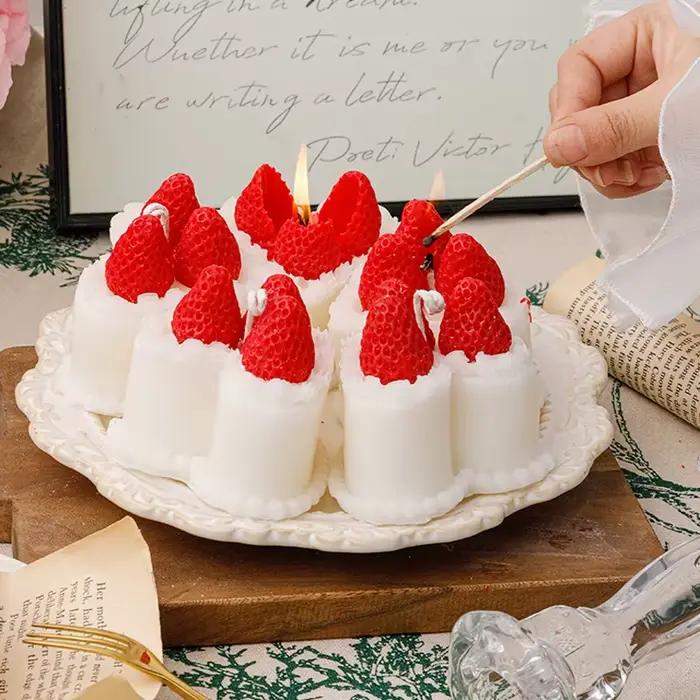 Boîte-cadeau de bougie parfumée de gâteau de crème de fraise