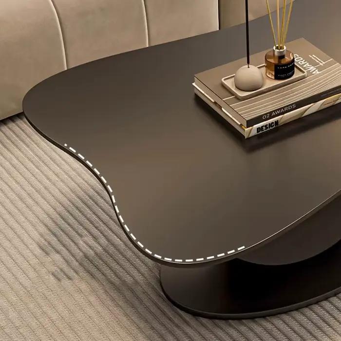 Table basse italienne simple au design esthétique tendance